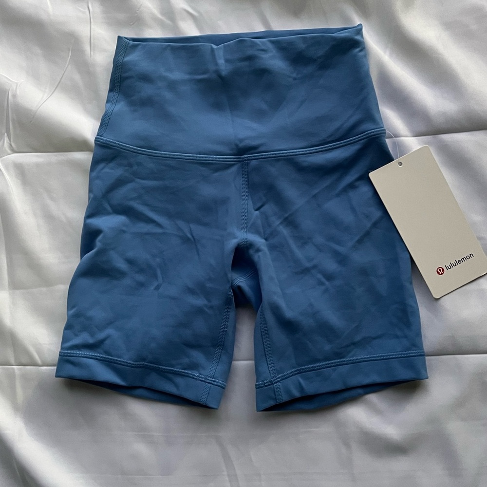 lululemon athletica Blue WUNDER TRAIN Women's bikers shorts